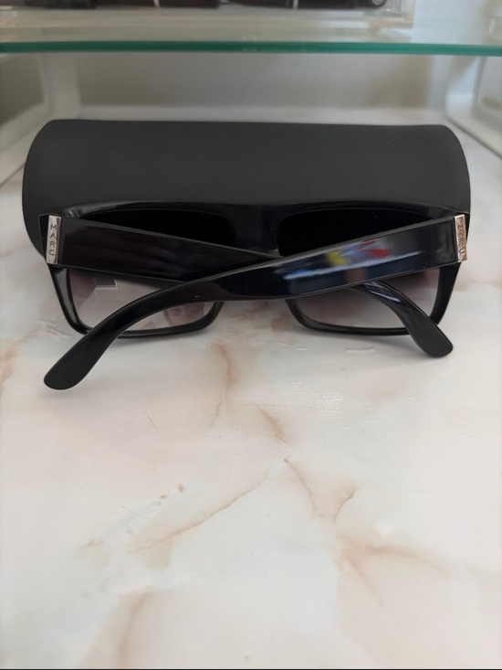 Marc by Marc Jacobs Black Sunglasses with Gradient Lenses main image 11